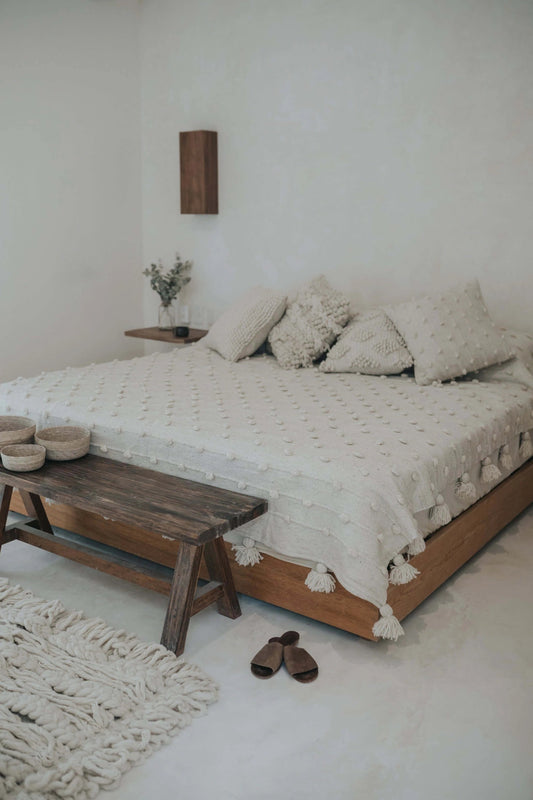 Scattered Pom Pom Wool Quilt